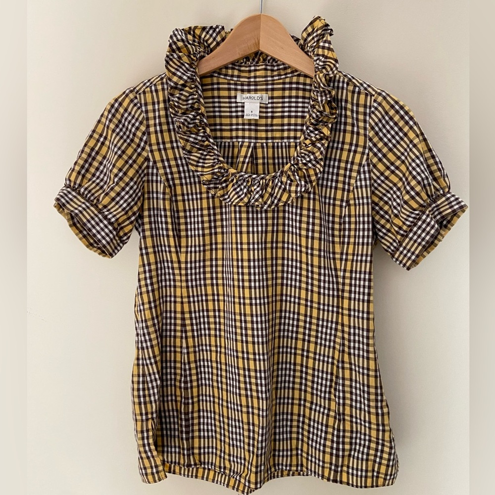 Harold’s Ruffle cotton top